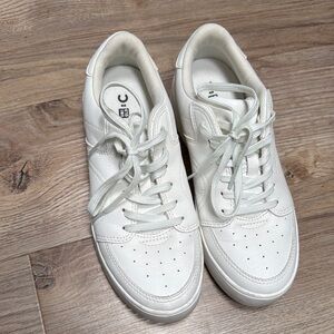 White Sneakers with Laces